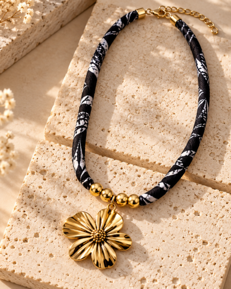 Collar Flor Dorada – Un toque de luz y estilo 🌼